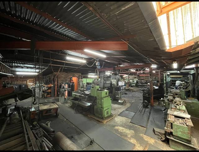 1,400M² WORKSHOP FOR SALE IN VULCANIA